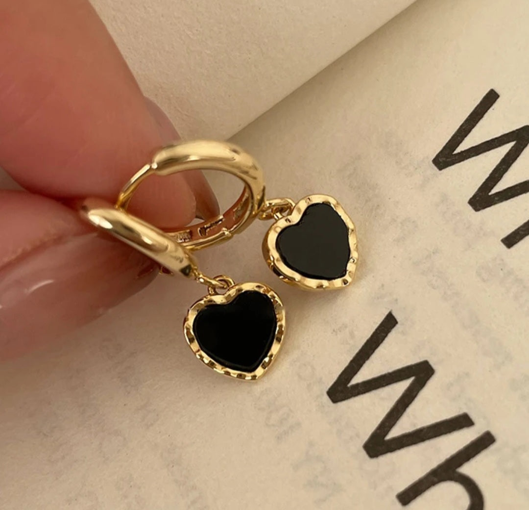 925 Sterling Silver Tiny Black Heart 18 Gold Plated Minimalist Hoop Earrings. - YeYesJewelryDesign