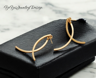 Stainless-Steel Fashion Big Curve Shape Earrings. - YeYesJewelryDesign