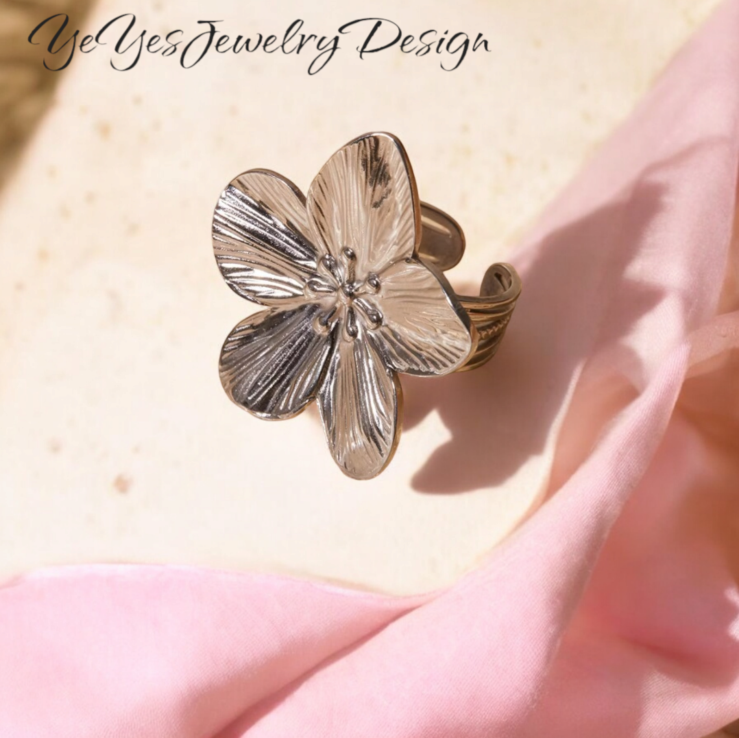 Waterproof 18k Gold-Plated Stainless-Steel Flower Adjustable Ring. - YeYesJewelryDesign