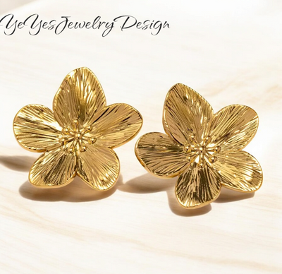 Stainless Steel Hypoallergenic Waterproof 18k Gold Plated Vintage Flower Stud Earrings. - YeYesJewelryDesign