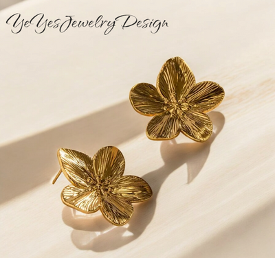 Stainless Steel Hypoallergenic Waterproof 18k Gold Plated Vintage Flower Stud Earrings. - YeYesJewelryDesign