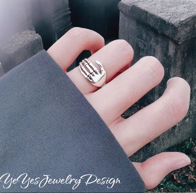 925 Sterling Silver Skeleton Open Hand Ring. - YeYesJewelryDesign
