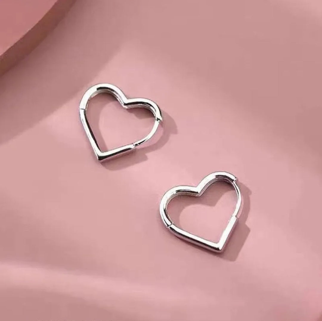 925 Sterling Silver Heart Hoop Earring, - YeYesJewelryDesign