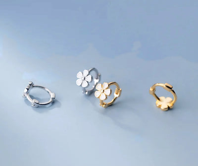 925 Sterling Silver Tine Enamel Sweet Flower Hoop Earrings. - YeYesJewelryDesign