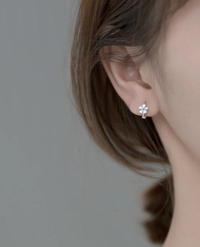 925 Sterling Silver Tine Enamel Sweet Flower Hoop Earrings. - YeYesJewelryDesign