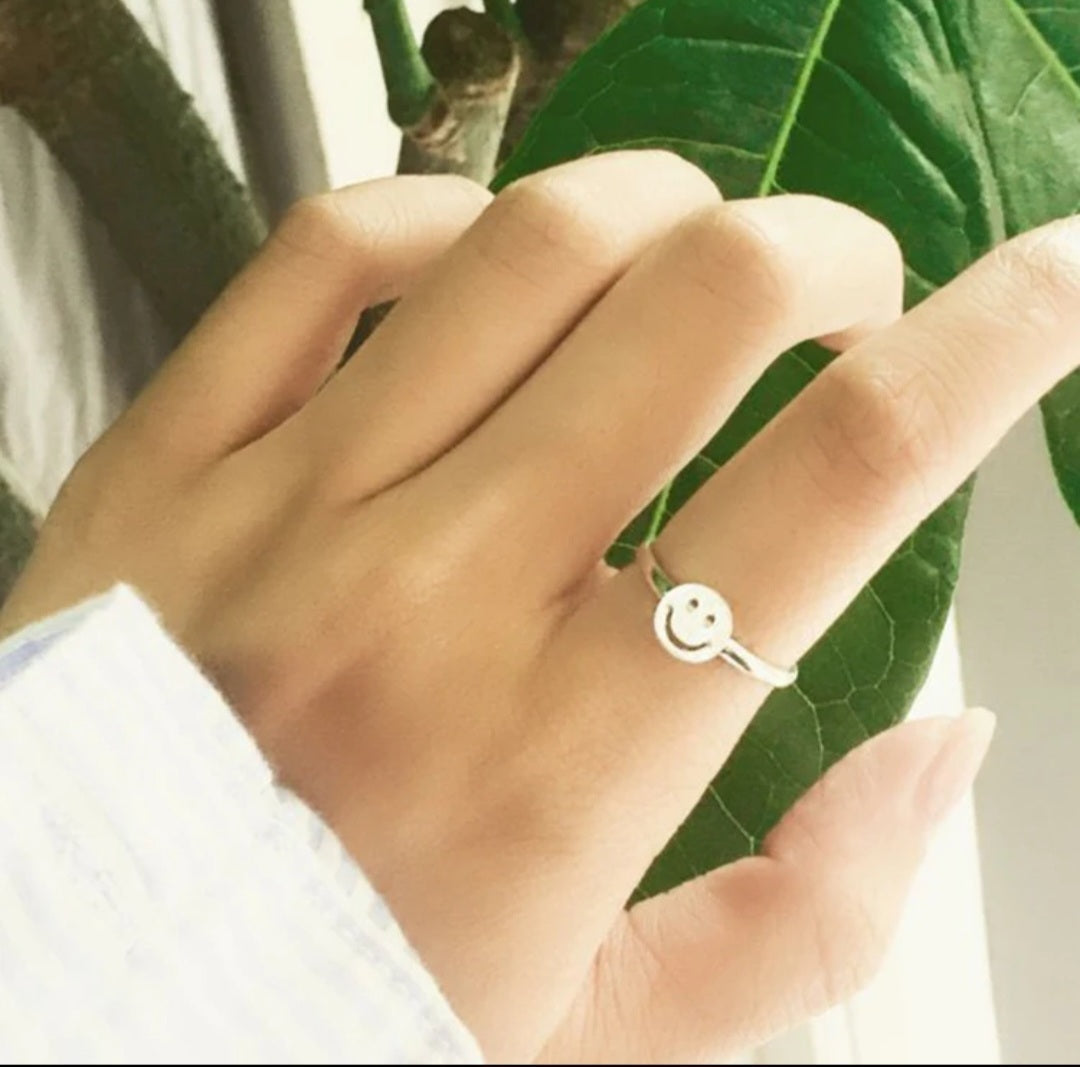925 Sterling Silver Smiley Face Open Hypoallergenic Fashion Ring. - YeYesJewelryDesign