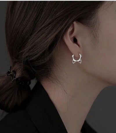 Exquisite 925 Sterling Silver Cat Hoop Earrings. - YeYesJewelryDesign