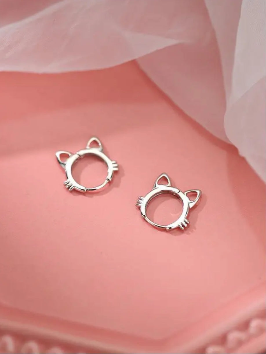 Exquisite 925 Sterling Silver Cat Hoop Earrings. - YeYesJewelryDesign