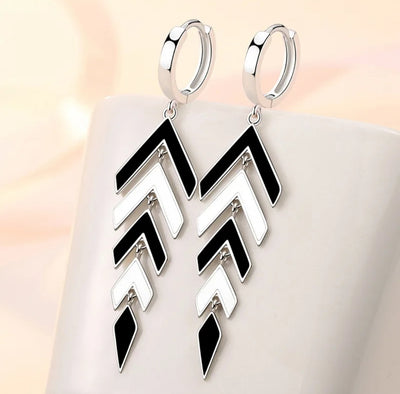 Chic 925 Sterling Silver Black/White Arrow Long Tassel Hoop Earrings. - YeYesJewelryDesign