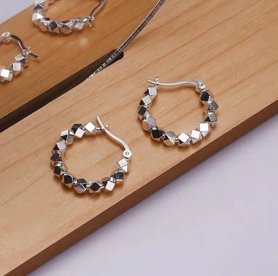 Elegant 925 Sterling Silver Temperamental Hoop Earrings. - YeYesJewelryDesign