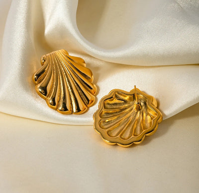 Stainless Steel Seashells 18K Gold Plated, Waterproof Fashion Seashells Stud Earrings. - YeYesJewelryDesign