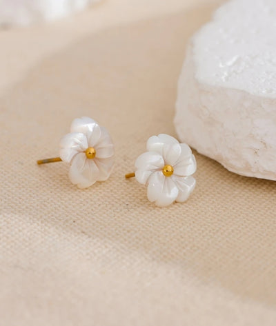 Stainless Steel Waterproof Natural Shell flower Earrings, Necklace, and Adjustable Ring Set. - YeYesJewelryDesign