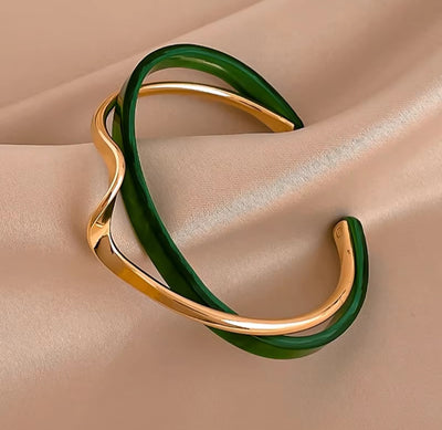 Simple Twisted Pattern Metal Open Bracelet-Bangle. - YeYesJewelryDesign
