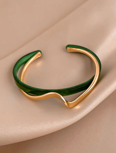 Simple Twisted Pattern Metal Open Bracelet-Bangle. - YeYesJewelryDesign