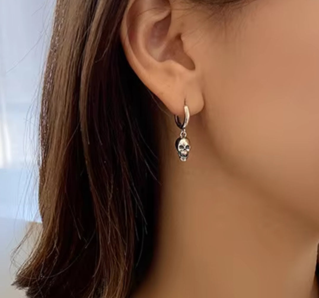 925 Sterling Silver Skull Head Drop Hoop Earrings for Men and Women. - YeYesJewelryDesign