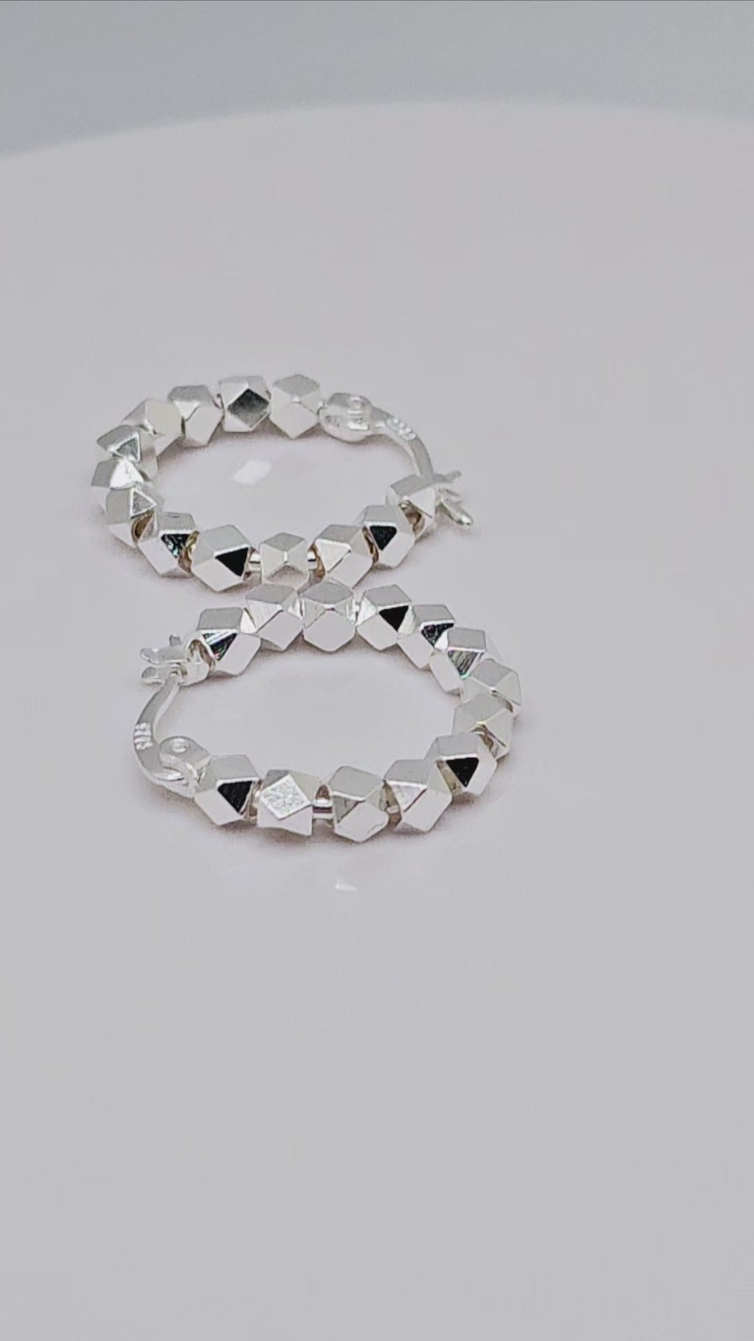 Elegant 925 Sterling Silver Temperamental Hoop Earrings.