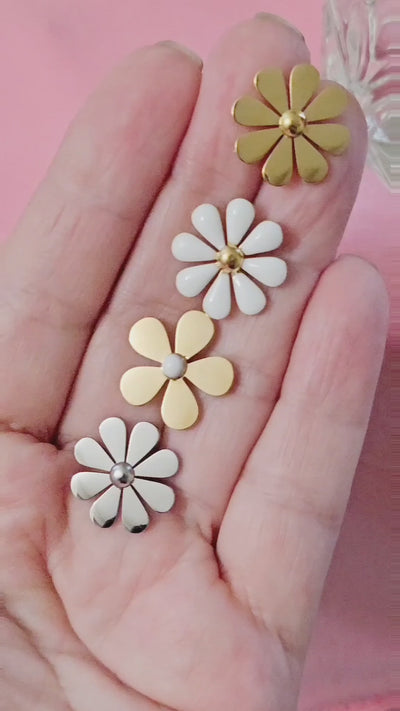 Daisy Gold Stud Earrings Stainless Steel and Enamel Waterproof and Hypoallergenic Daisy PVD 18k Gold Plated Stud Earrings.