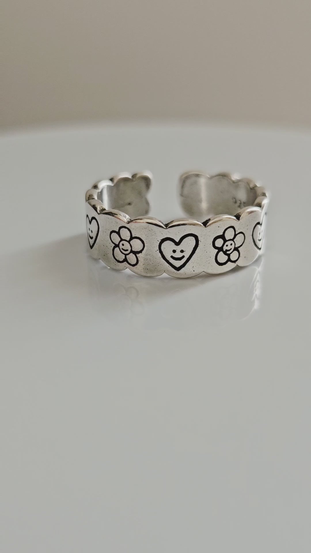 925 Sterling Silver Unique Heart Flower Adjustable Ring.