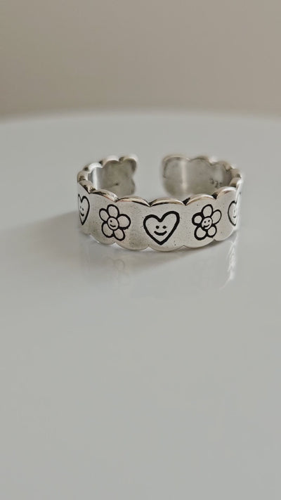 925 Sterling Silver Unique Heart Flower Adjustable Ring.